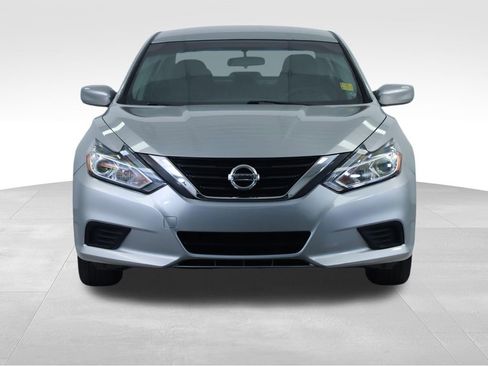 Used 2016 Nissan Altima 2.5 S w/ Power Driver Seat Package FWD image 6