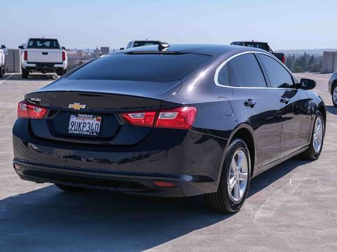 Used 2022 Chevrolet Malibu LS FWD image 4