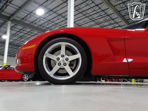 Used 2006 Chevrolet Corvette Convertible w/ Preferred Equipment Group image 28
