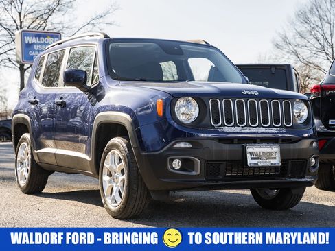 Used 2017 Jeep Renegade Latitude w/ Cold Weather Group image 1