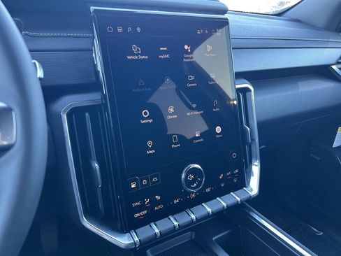 New 2026 GMC Acadia Elevation image 17