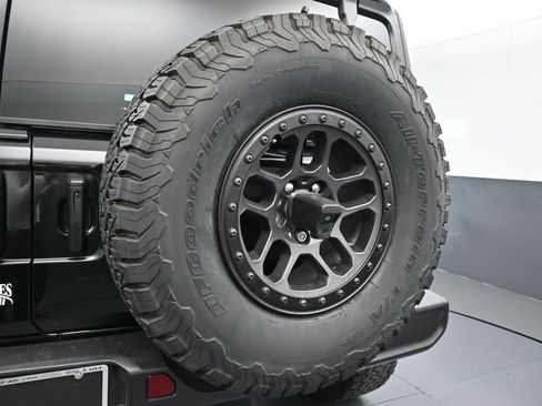 Used 2022 Jeep Wrangler Unlimited Sport w/ Xtreme Recon 35" Tire Package AWD/4WD image 35