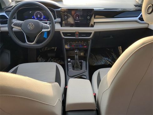 New 2025 Volkswagen Taos SE image 12