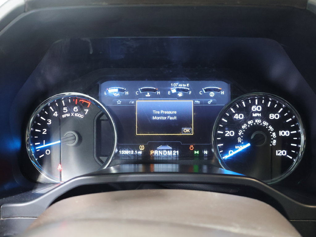 Used 2015 Ford F150 King Ranch w/ Equipment Group 601A Luxury AWD/4WD image 36