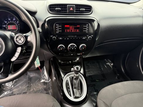 Used 2016 Kia Soul image 10