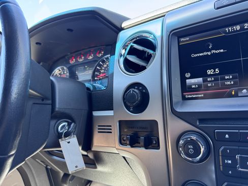 Used 2014 Ford F150 FX4 w/ Equipment Group 402A Luxury AWD/4WD image 19