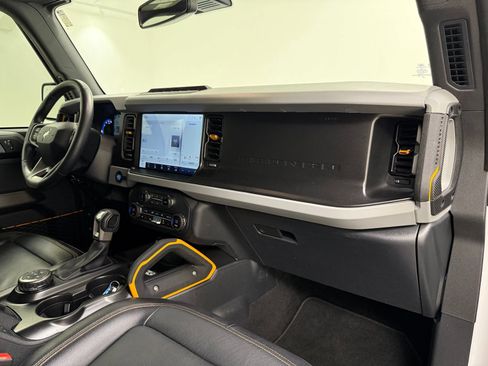 Used 2023 Ford Bronco 4-Door AWD/4WD image 32