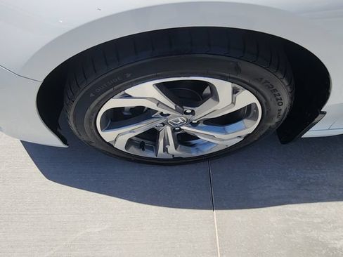 Used 2018 Honda Accord EX-L image 33