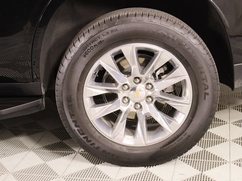 Used 2025 Chevrolet Tahoe Premier AWD/4WD image 22