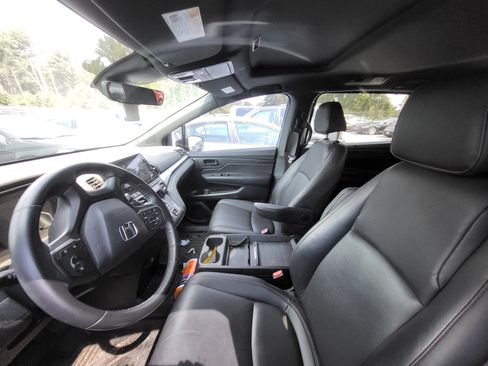Used 2024 Honda Odyssey Sport image 10