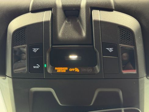 Used 2025 Porsche 911 Carrera image 38