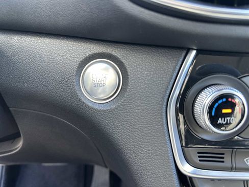 Used 2019 Hyundai Santa Fe FWD image 18