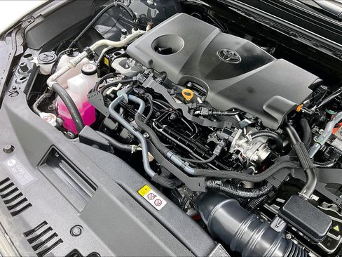 Used 2025 Toyota Camry LE FWD image 33