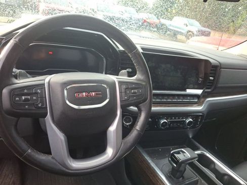 Certified 2022 GMC Sierra 1500 Elevation w/ Elevation Premium Package image 17