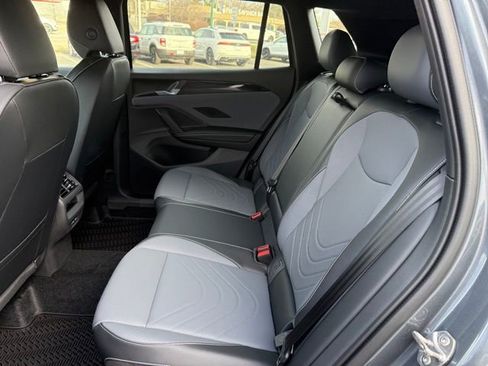 New 2026 Volkswagen Tiguan SE R-Line image 15