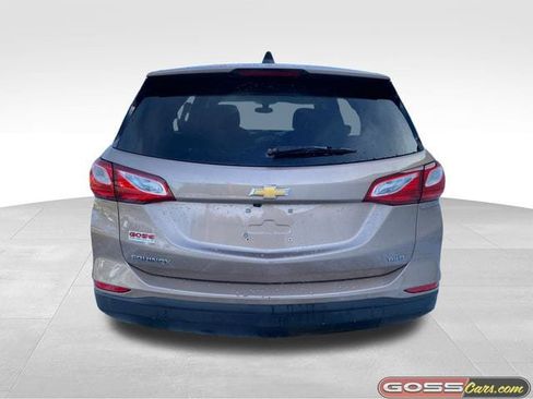 Used 2019 Chevrolet Equinox LS w/ LS Convenience Package image 4