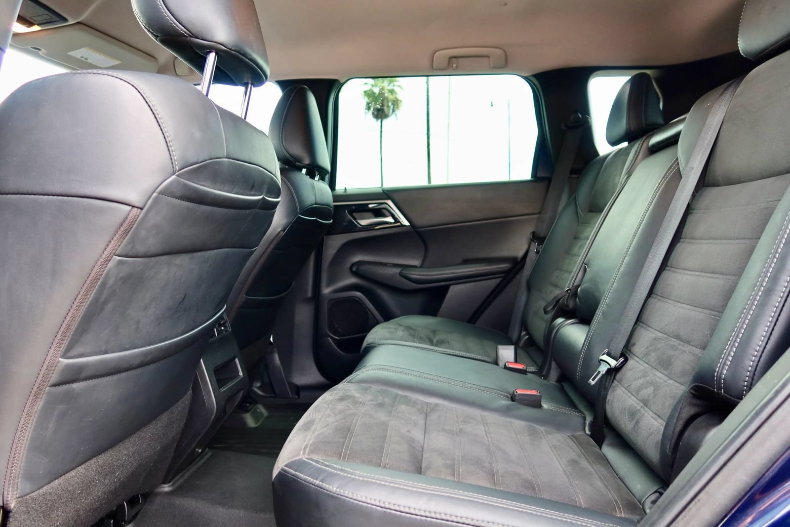 Used 2022 Mitsubishi Outlander SE FWD image 29