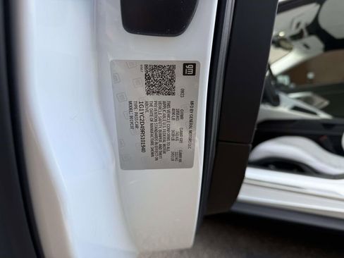 Used 2024 Chevrolet Corvette Stingray Premium Cpe w/ Z51 Performance Package image 35