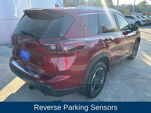 Used 2024 Nissan Rogue SV w/ SV Premium Package FWD image 6