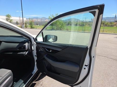 Certified 2025 Subaru Outback Onyx Edition AWD/4WD image 19