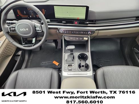 New 2026 Kia Carnival FWD image 18
