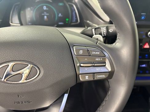 Used 2020 Hyundai Ioniq Limited FWD image 14