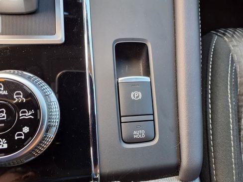 New 2025 Mitsubishi Outlander ES image 22