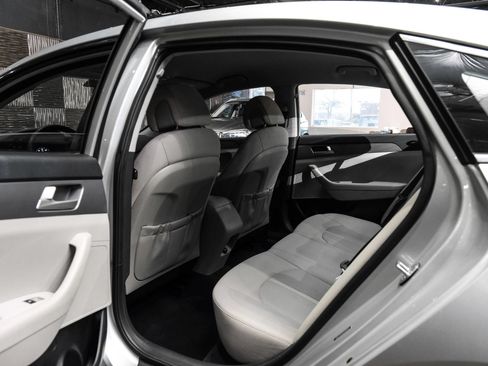 Used 2016 Hyundai Sonata SE FWD image 41