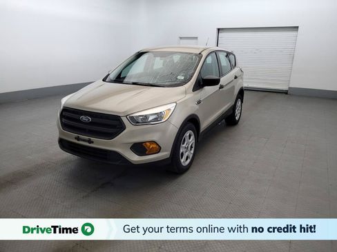 Used 2017 Ford Escape S FWD image 1
