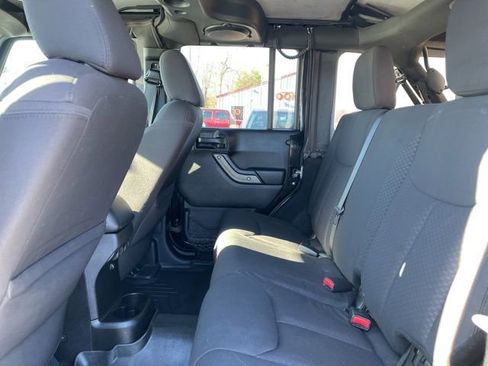 Used 2013 Jeep Wrangler Unlimited Sport image 11
