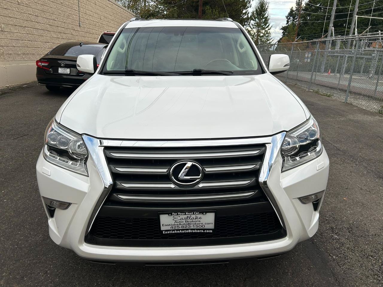 Used 2017 Lexus GX 460 Premium AWD/4WD image 2
