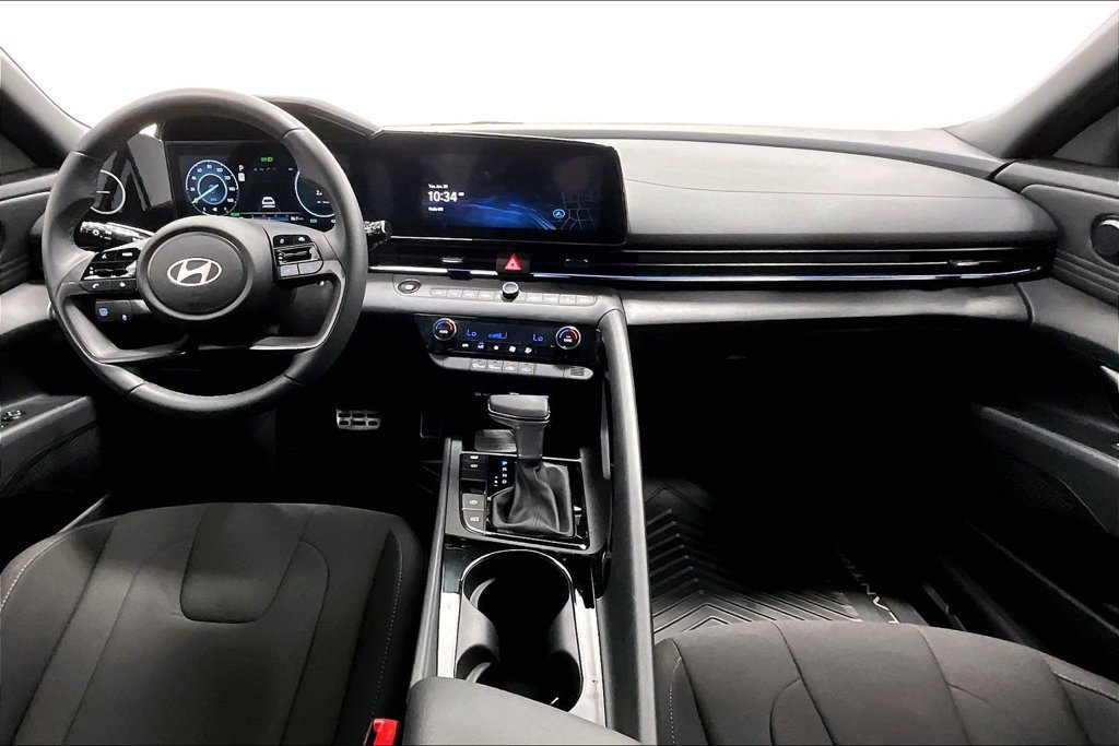 New 2026 Hyundai Elantra SEL FWD image 6