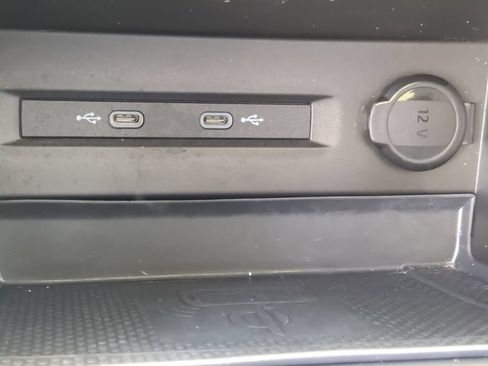 Certified 2022 Volkswagen Taos SE FWD image 23