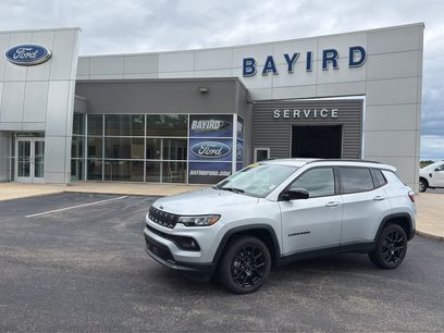 Used 2025 Jeep Compass Latitude w/ Convenience Group