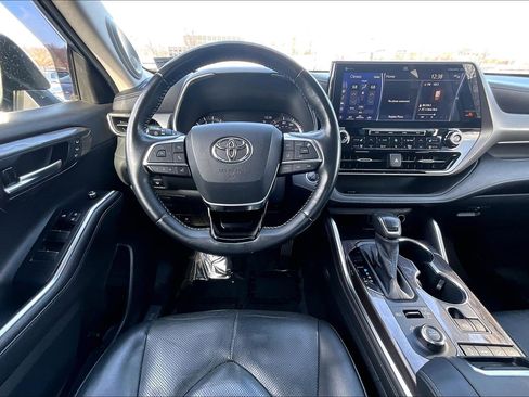 Used 2020 Toyota Highlander Limited image 5