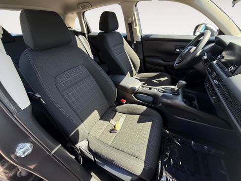 Used 2025 Honda HR-V LX image 19