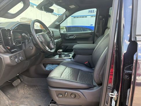 Used 2023 Chevrolet Silverado 1500 ZR2 w/ Technology Package AWD/4WD image 13