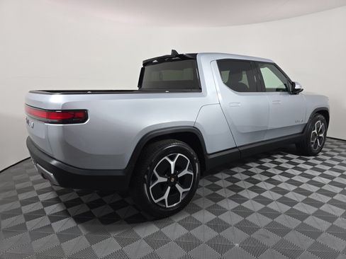 Used 2024 Rivian R1T Adventure Dual AWD/4WD image 5