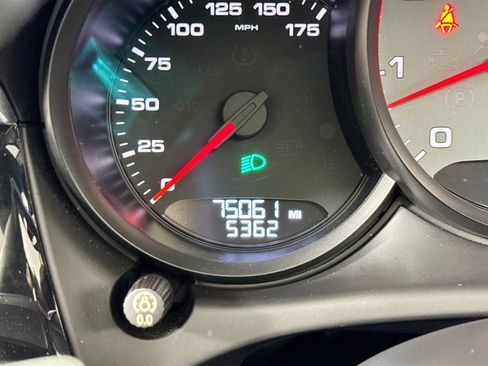 Used 2018 Porsche Macan S image 14