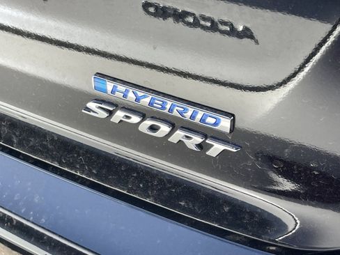 Used 2025 Honda Accord Sport image 8