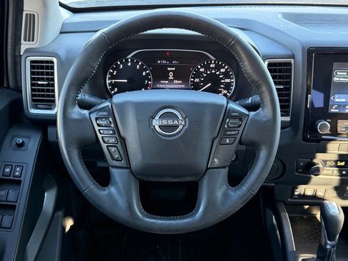 Used 2022 Nissan Frontier SV image 17