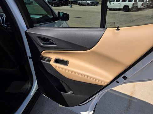 Used 2022 Chevrolet Equinox Premier AWD/4WD image 13