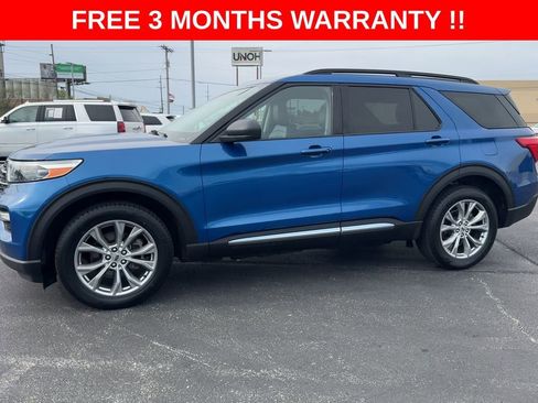 Used 2020 Ford Explorer XLT w/ Equipment Group 202A AWD/4WD image 3