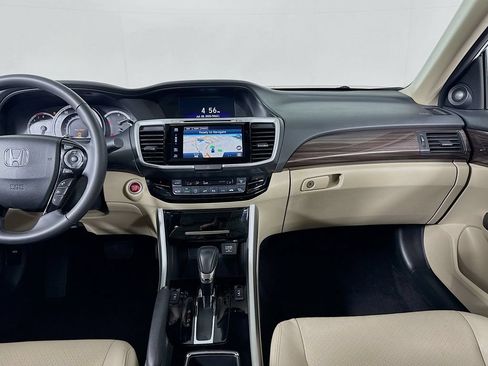 Certified 2017 Honda Accord Touring image 12