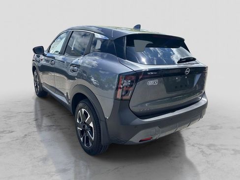 Used 2025 Nissan Kicks SV AWD/4WD image 3