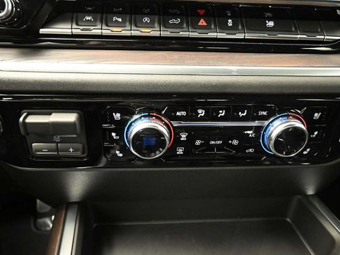 New 2026 GMC Sierra 1500 SLT w/ SLT Premium Plus Package image 21