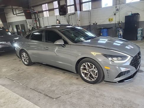 Used 2021 Hyundai Sonata SEL image 1