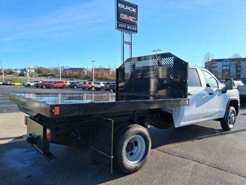 New 2025 GMC Sierra 3500 Pro w/ Convenience Package image 7