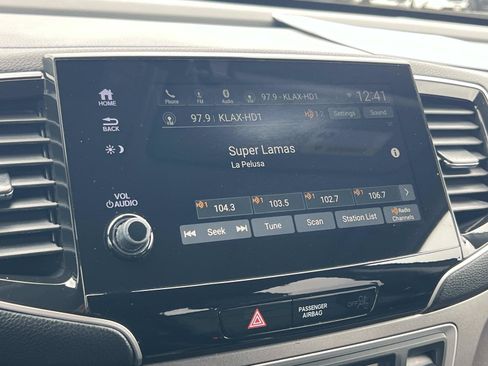 Used 2021 Honda Pilot Special Edition image 13