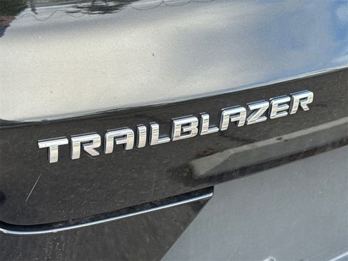 Used 2021 Chevrolet TrailBlazer LS w/ LPO, Blackout Package image 21